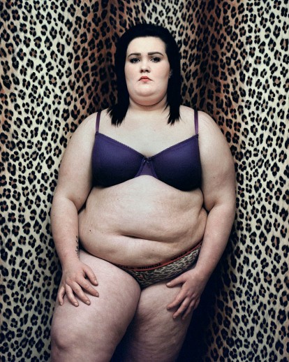 Shannon, que recientemente ha cumplido 16 años, ha optado por tener un globo insertado en su estómago durante seis meses, para ayudarle a perder peso. Autor: Abbie Trayler-Smith