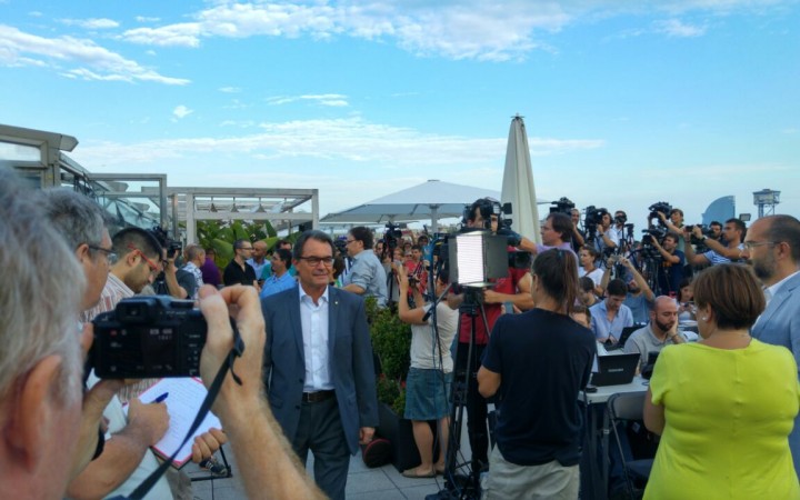 Artur Mas, líder de CDC, entrando en un acto de la coalición independentista Junts pel Sí [Foto: DaniCo46 vía WikimediaCommons].