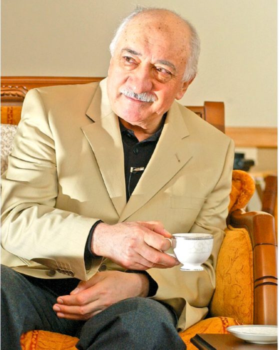 Fethullah Gülen, teólogo e intelectual turco exiliado en los EUA y actualmente acusado por Erdogan de estar detrás del intento de golpe de Estado [Diyar Se vía Flickr].