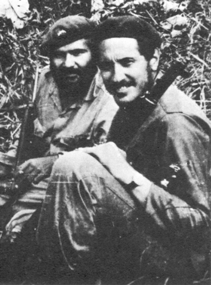 Camilo Torres Restrepo es considerado una de las figuras más importantes de las Teorías de la Liberación. Aunque sólo militó en las filas del ELN durante 5 meses antes de su muerte en combate, se convirtió en un símbolo de la lucha guerrillera en América Latina y el mundo [Foto vía Flickr].