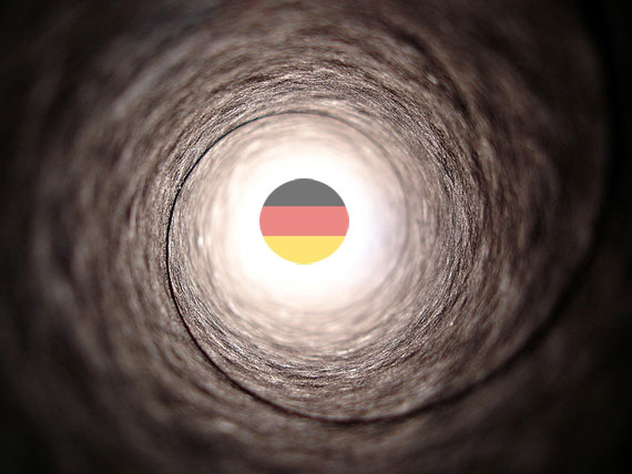 ¿Luz alemana al final del túnel español? [Photo: downthewaterfall Flickr account]