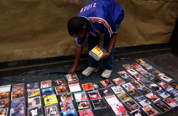 Selling Pirated Pop Culture on the Streets of New York