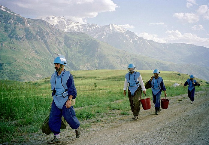 Programa de limpieza de minas antipersona en el norte de Irak [Foto: United Nations Photo via Flickr]