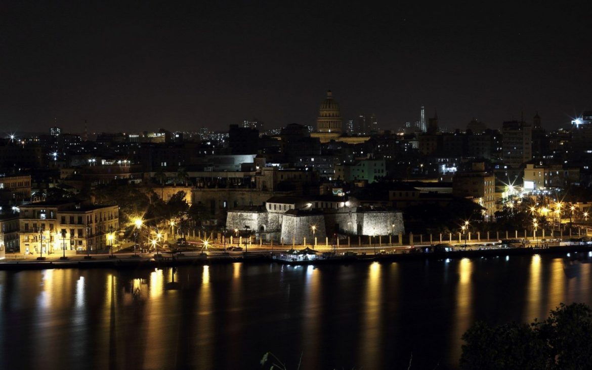 La Habana de noche [Imagen: Bruno Flickr]