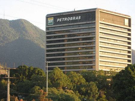 Sede de Petrobras en Rio de Janeiro [Wikipedia] 