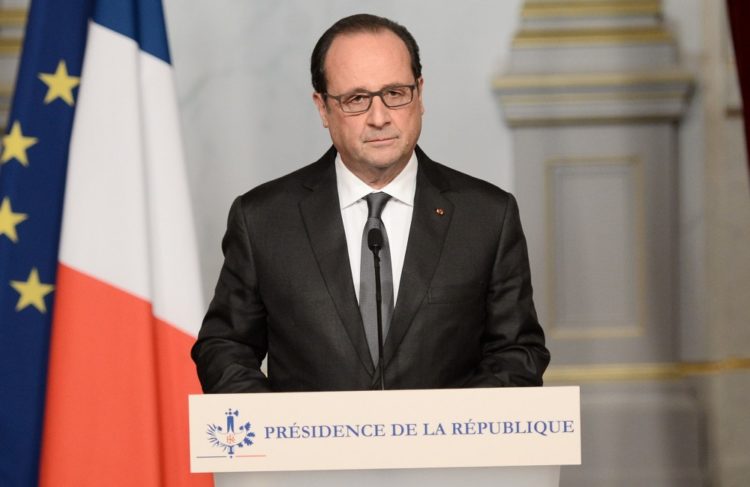 François Hollande comparece tras los atentados en París.