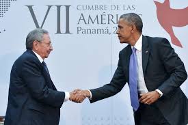 El histórico saludo de Castro y Obama en la OEA en abril de 2015