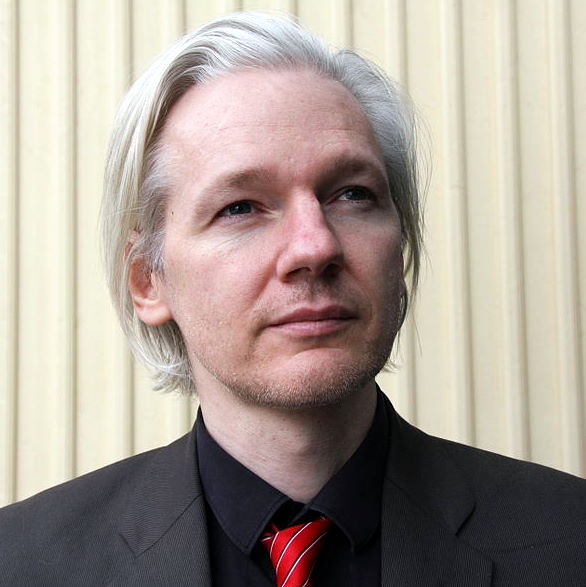 Julian Assange, una de las personas más reconocidas entre los firmantes del manifiesto de DiEM25 [Foto: Espen Moe vía WikimediaCommons].
