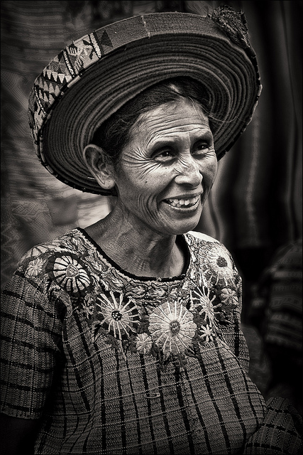 Mujer anciana, Guatemala (Foto: Tom Bell via Flick)