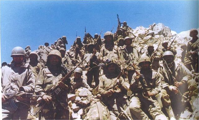 800px-Indian_soldiers_in_Batalik_during_the_Kargil_War-e1552238190244.jpg